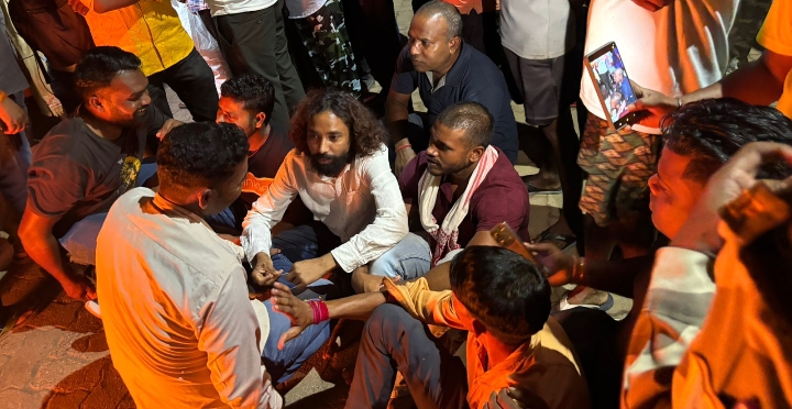 9 घंटे से बिआईटी इंजीनियरिंग कॉलेज गेट मृत पार्थिव शरीर के साथ गेट जाम,आंदोलन जारी