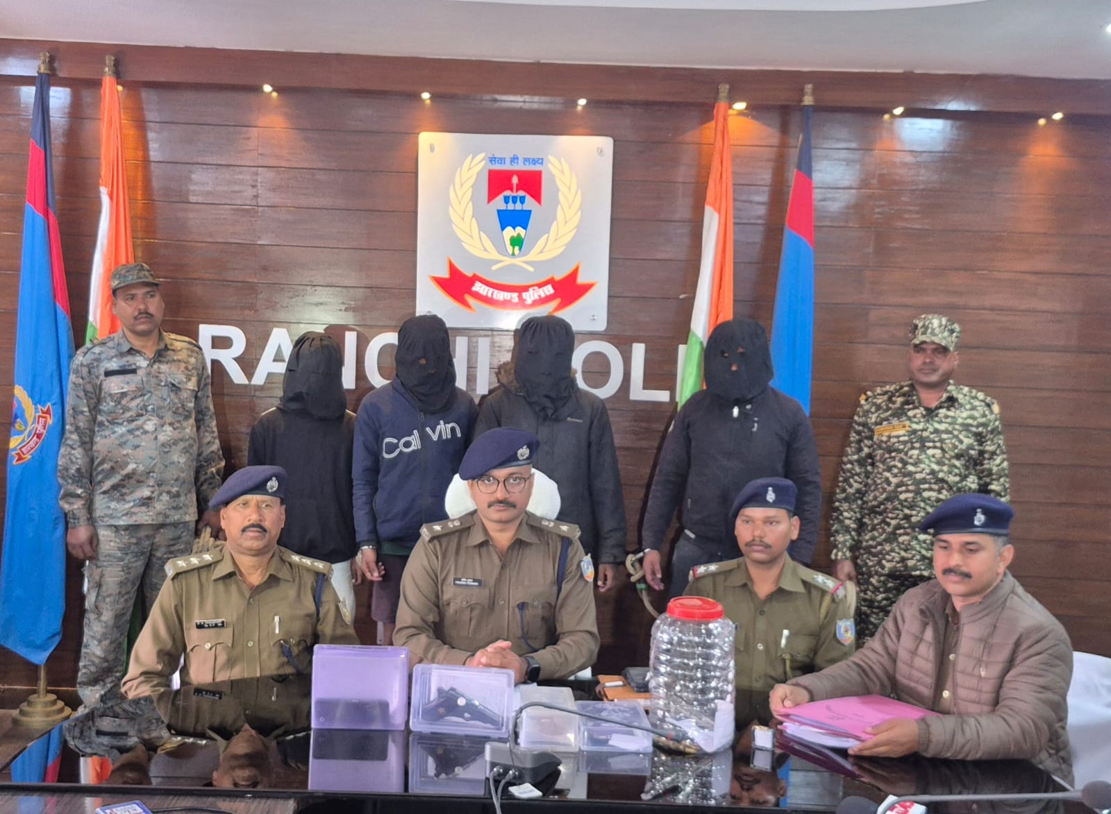 बुढ़मू थाना ने किया 48 घंटा के अंदर हत्या काण्ड का उद्भेदन, 04 अपराधकर्मी हथियार सहित गिरफ्तार