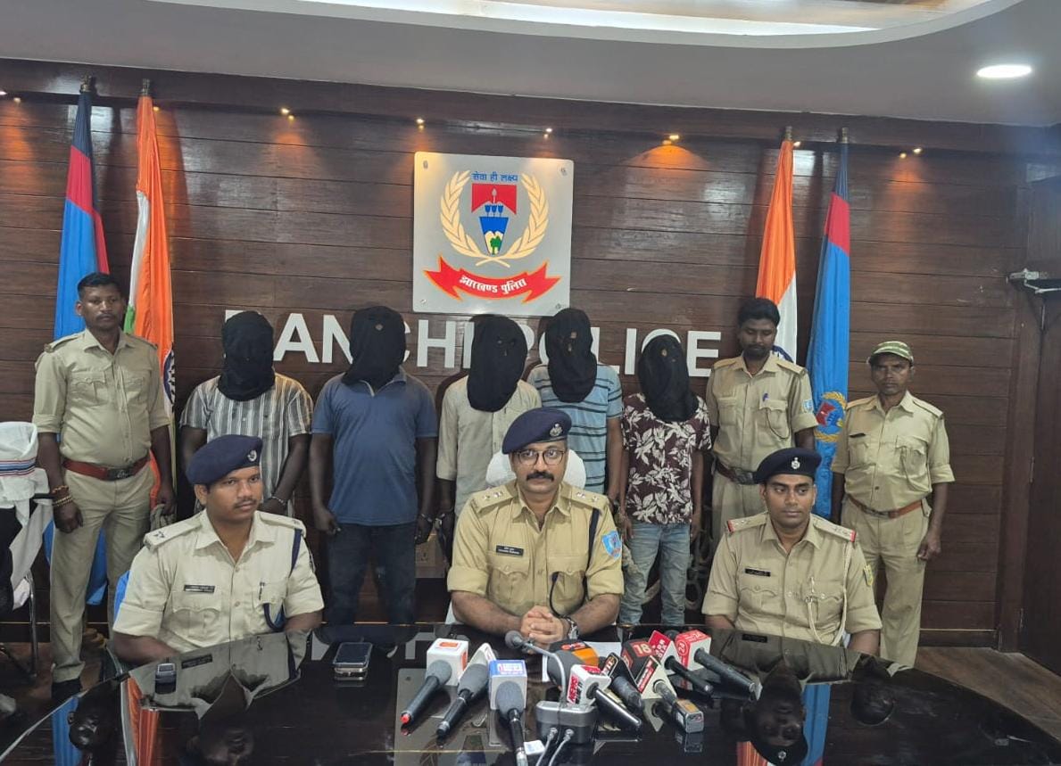 ट्रैक्टर चोरी करने का मामला, दो अभियुक्त सहित तीन अन्य गिरफ्तार