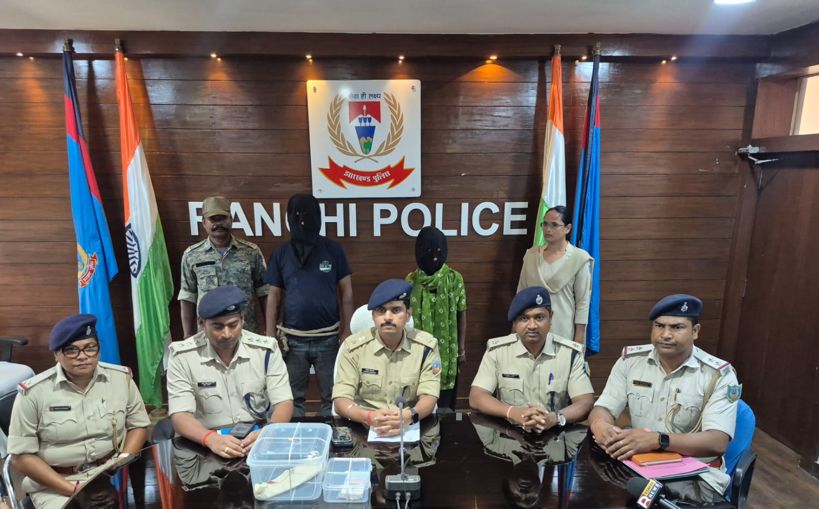अवैध प्रेम संबंध में पति की हत्या, सिर काटकर जंगल में जलाया शव; पत्नी समेत दो गिरफ्तार