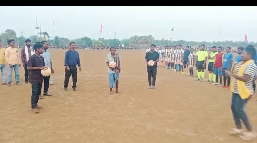दो दिवसीय फुटबॉल टूनामेंट,नुरूडीह टीम विजय