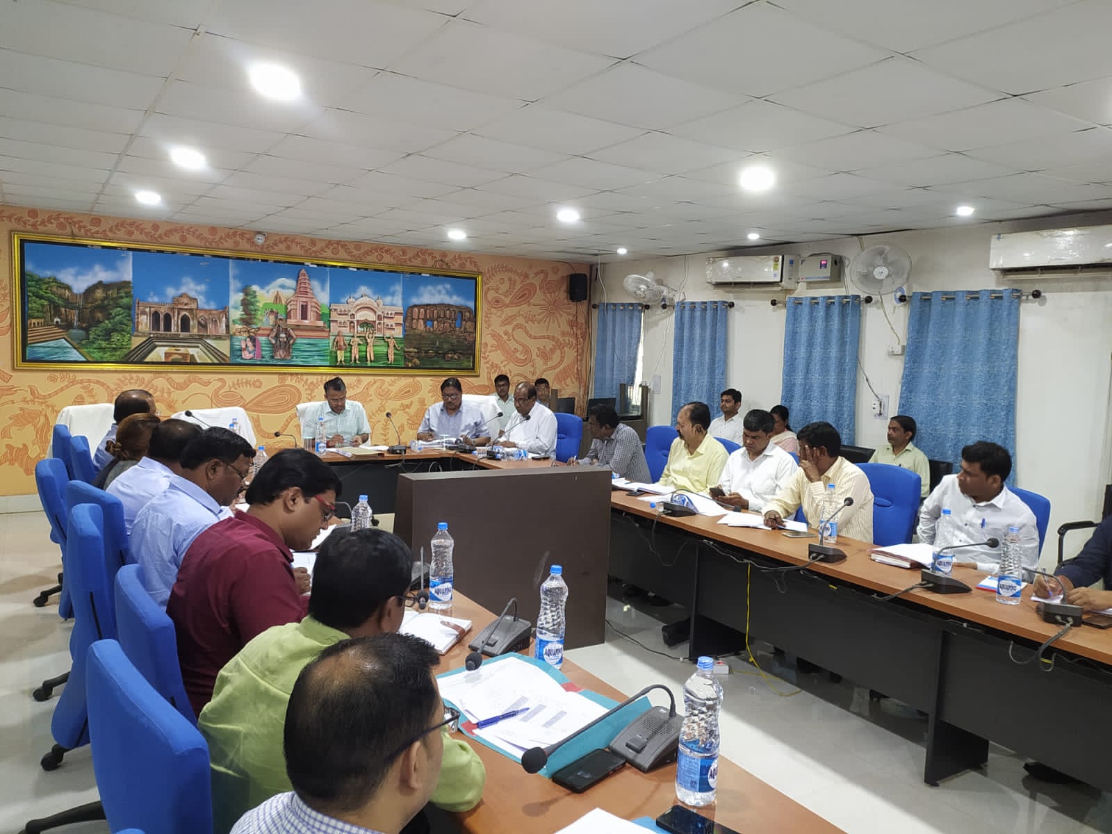 जिला समन्वय समिति की बैठक हुई आयोजित, जिले में चल रही योजनाओं में तेजी लाने के निर्देश